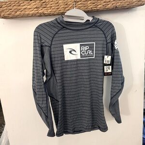 NWT Rip Curl UPF 50+ gray Long-sleeve Rash Guard Top Surf Size Small Unisex